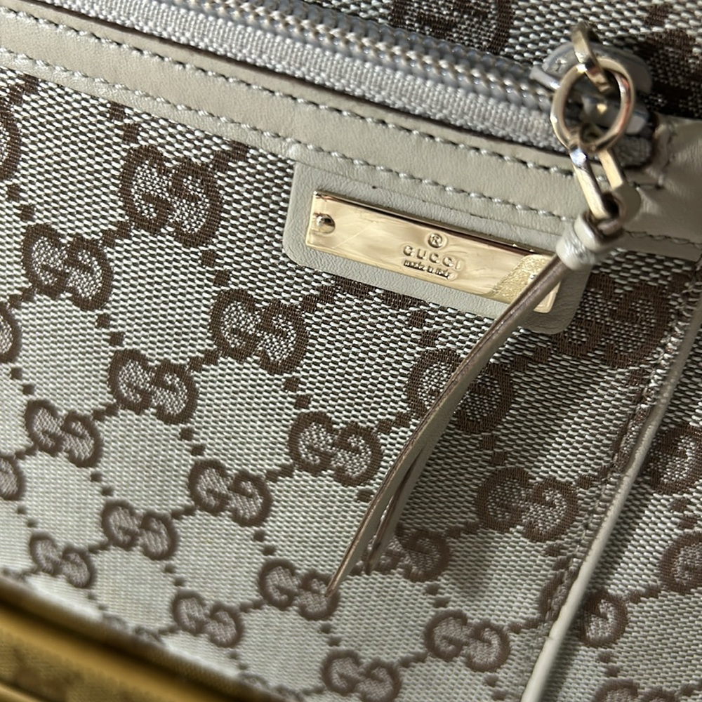 GUCCI Tan GG Canvas Shoulder Bag - Picture 12 of 12